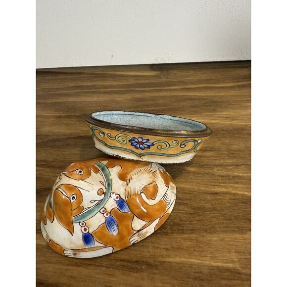 ✨Vintage ✨Japanese Kutani Porcelain Dog Figurine Lidded Trinket Box Hand Painted - Picture 3 of 6